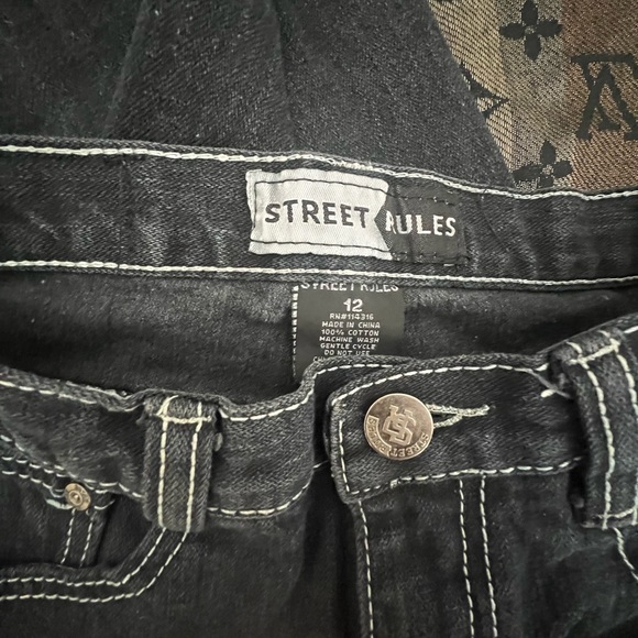 Boys size 12 jeans 💎2/$10 - Picture 2 of 3